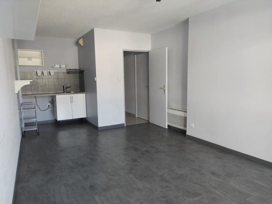 609 - Photo 2