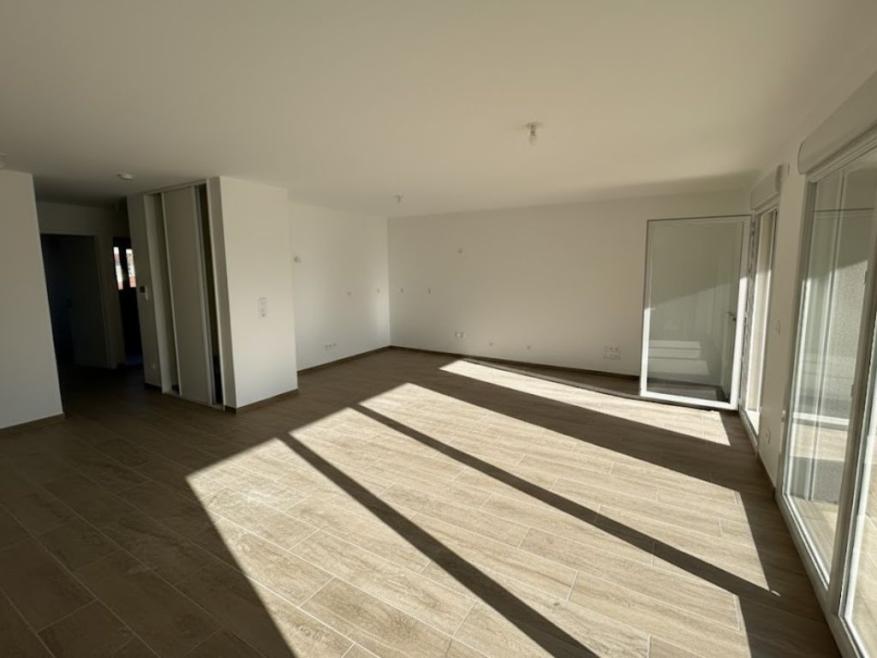 A101-GUSTAVE - Photo 1