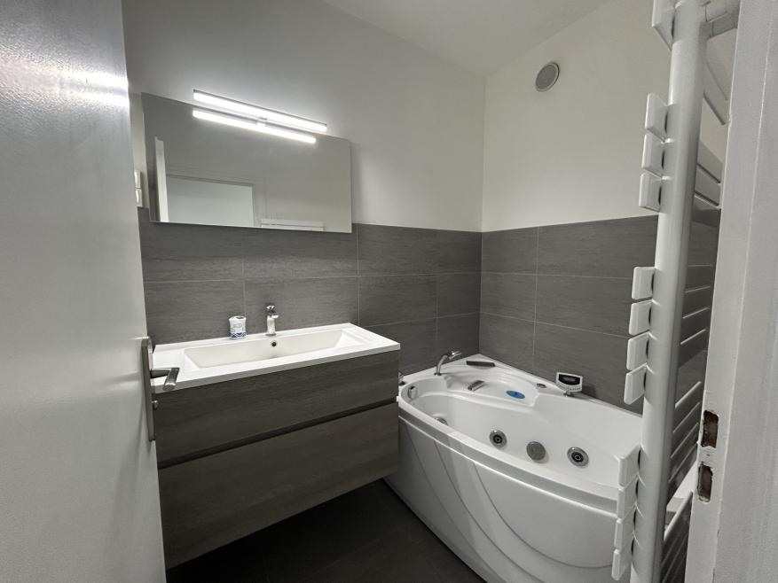 T4BASTILLE - Photo 8