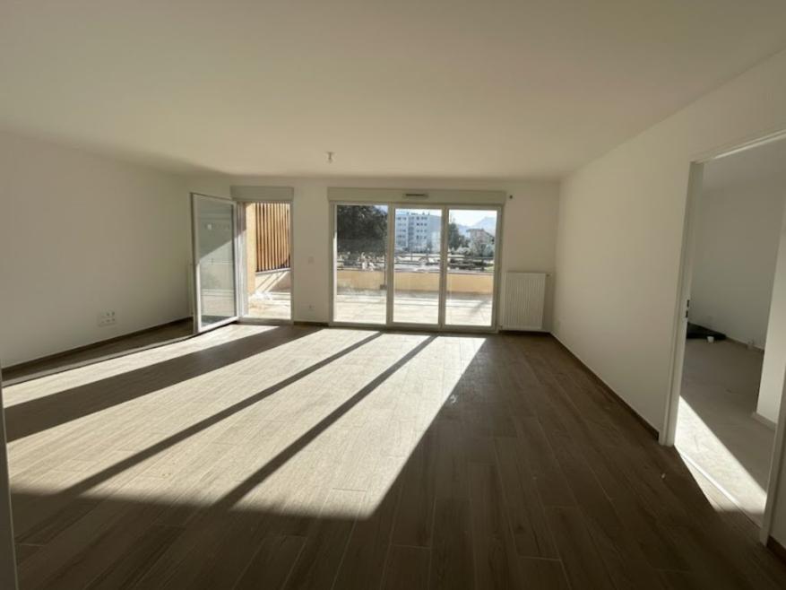 A101-GUSTAVE - Photo 2