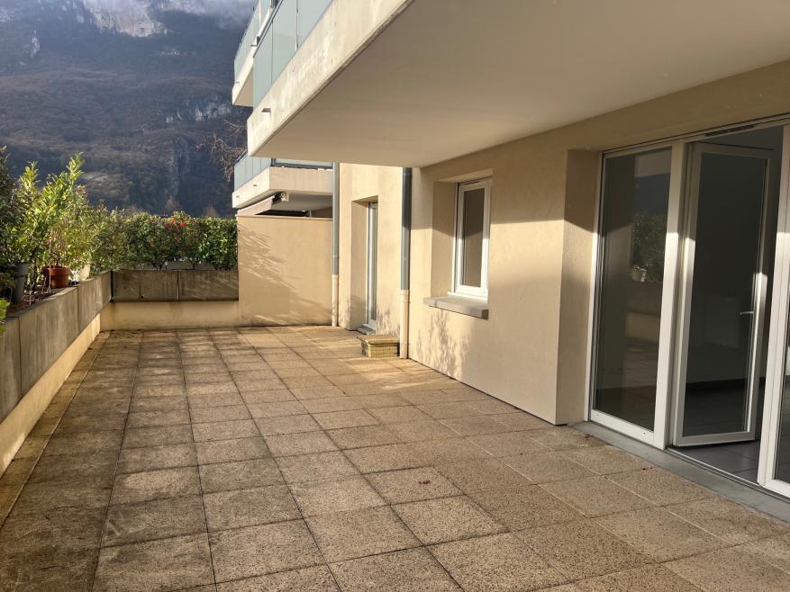 PAVILLON T3 - Photo 1