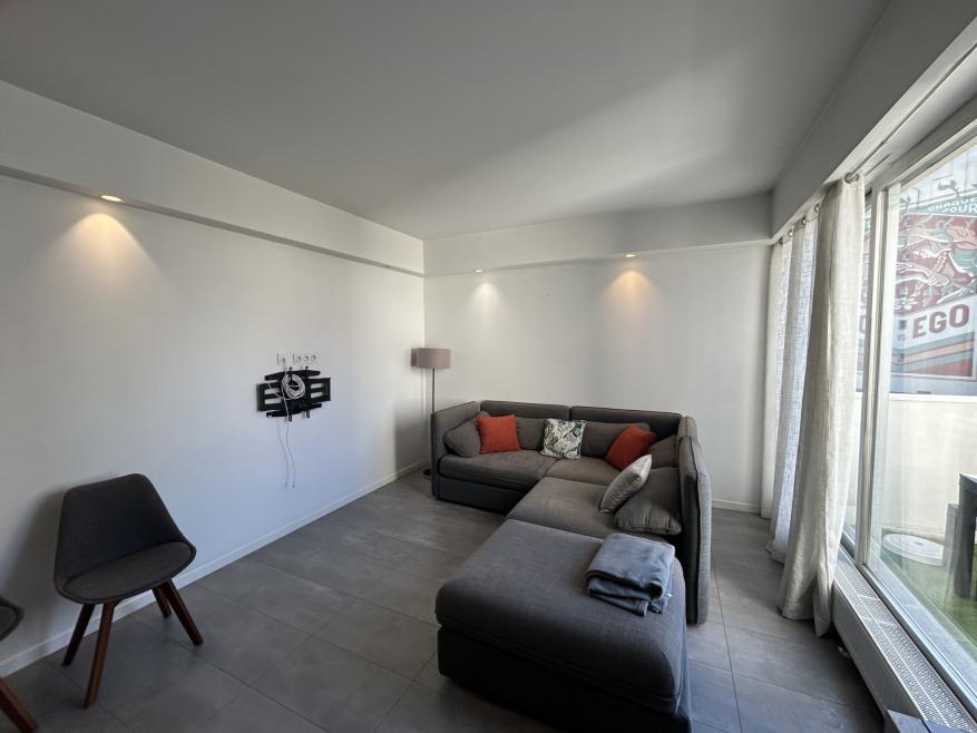 T4BASTILLE - Photo 1