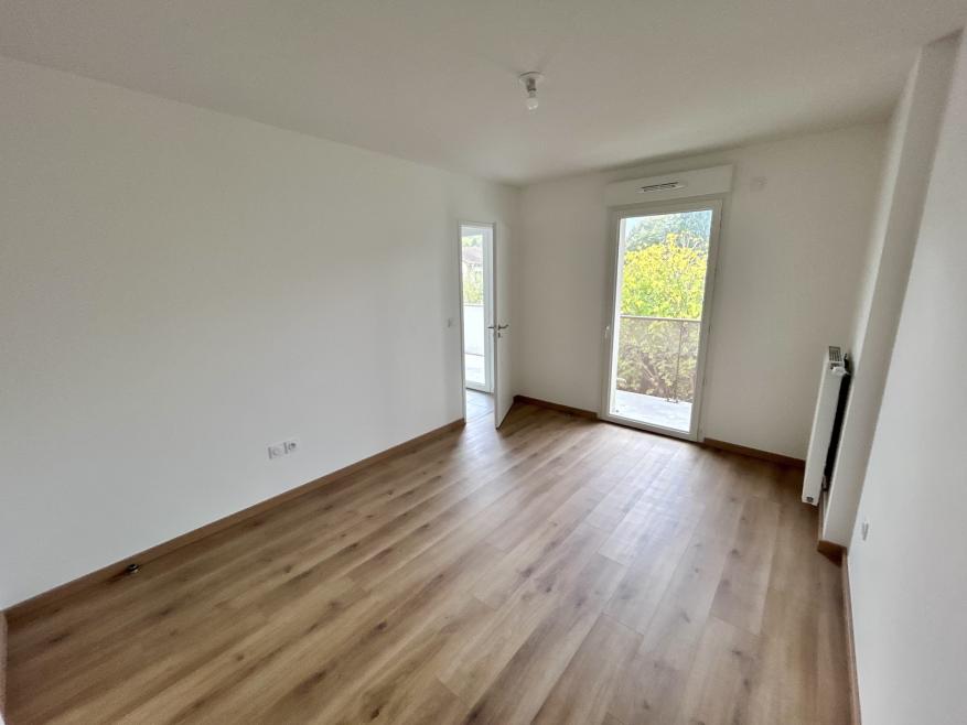 A102 - REPUBLIC'HOME - Photo 3