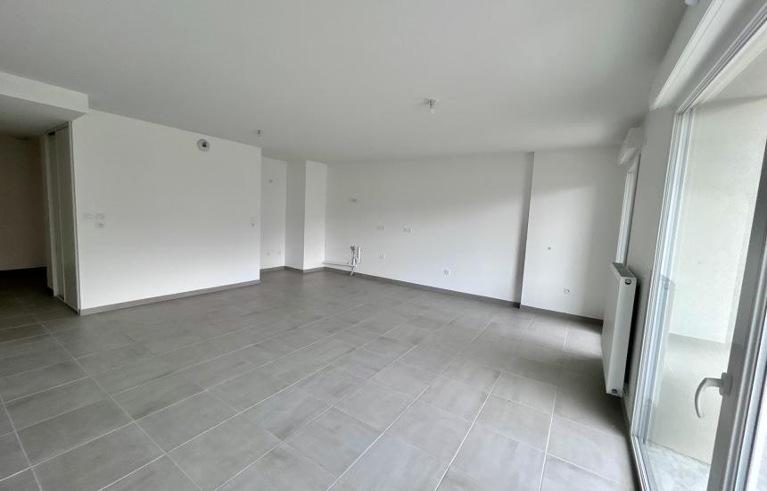 A102 - REPUBLIC'HOME - Photo 1