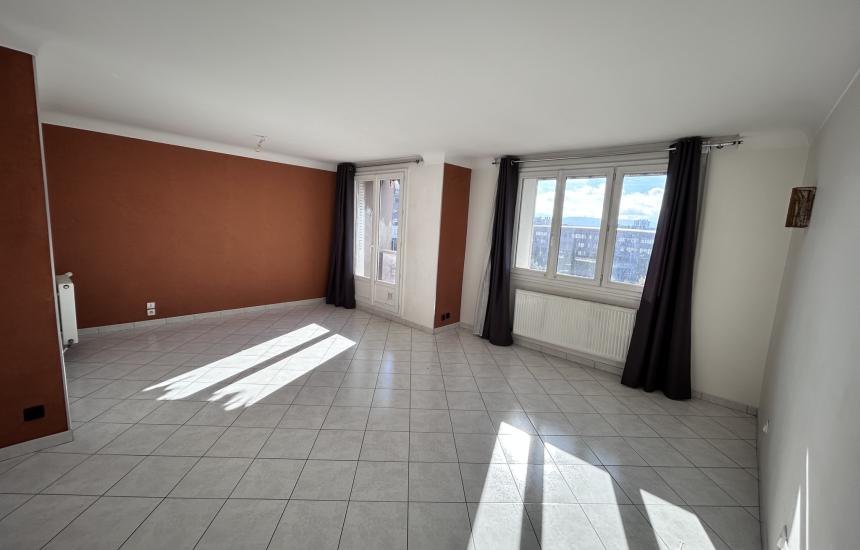 VALLIER GREGOIRE - Photo 1