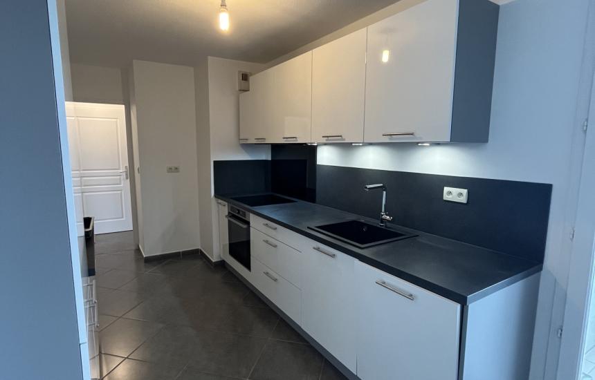 408 - Photo 1